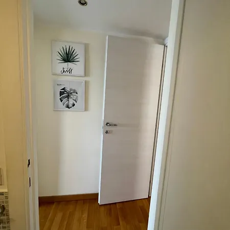 Mon-tis Paolo V - Vicino Metro Cornelia Apartament