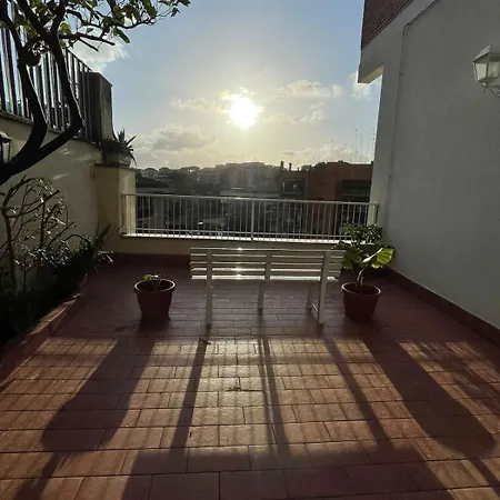 Mon-tis Paolo V - Vicino Metro Cornelia Apartament